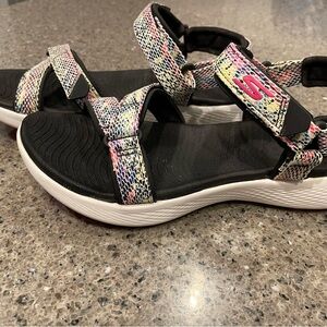 Women’s sketchers golf sandals